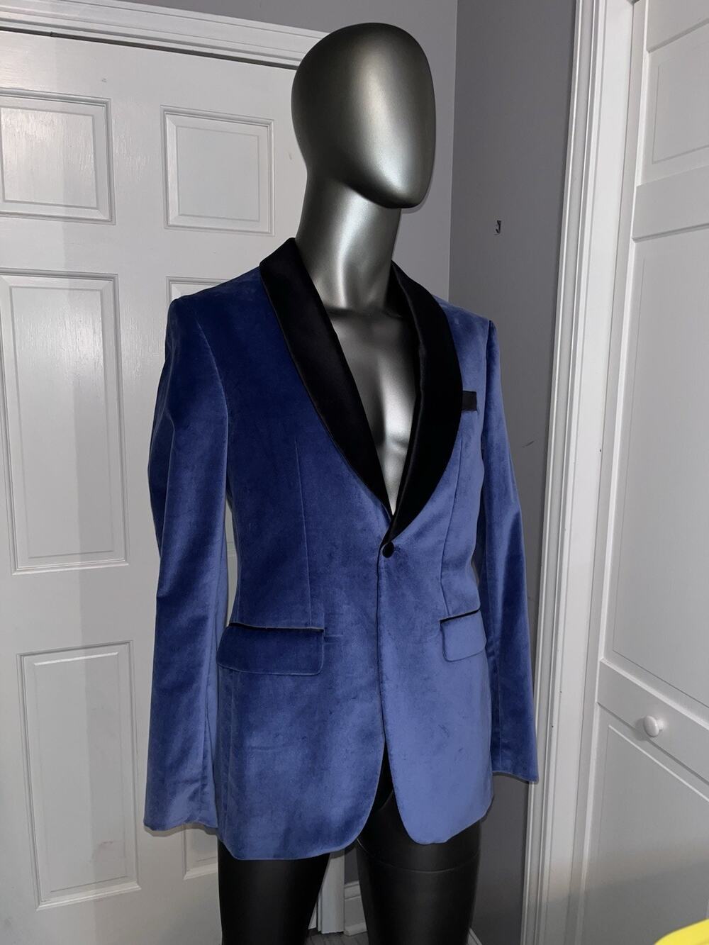 Indochino Light Blue Velvet Tuxedo Dinner Jacket New With Tags 38L